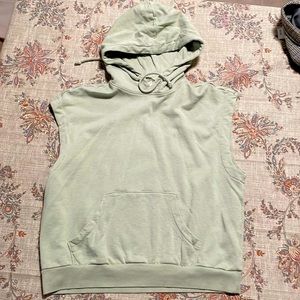 Sleeveless hoodie